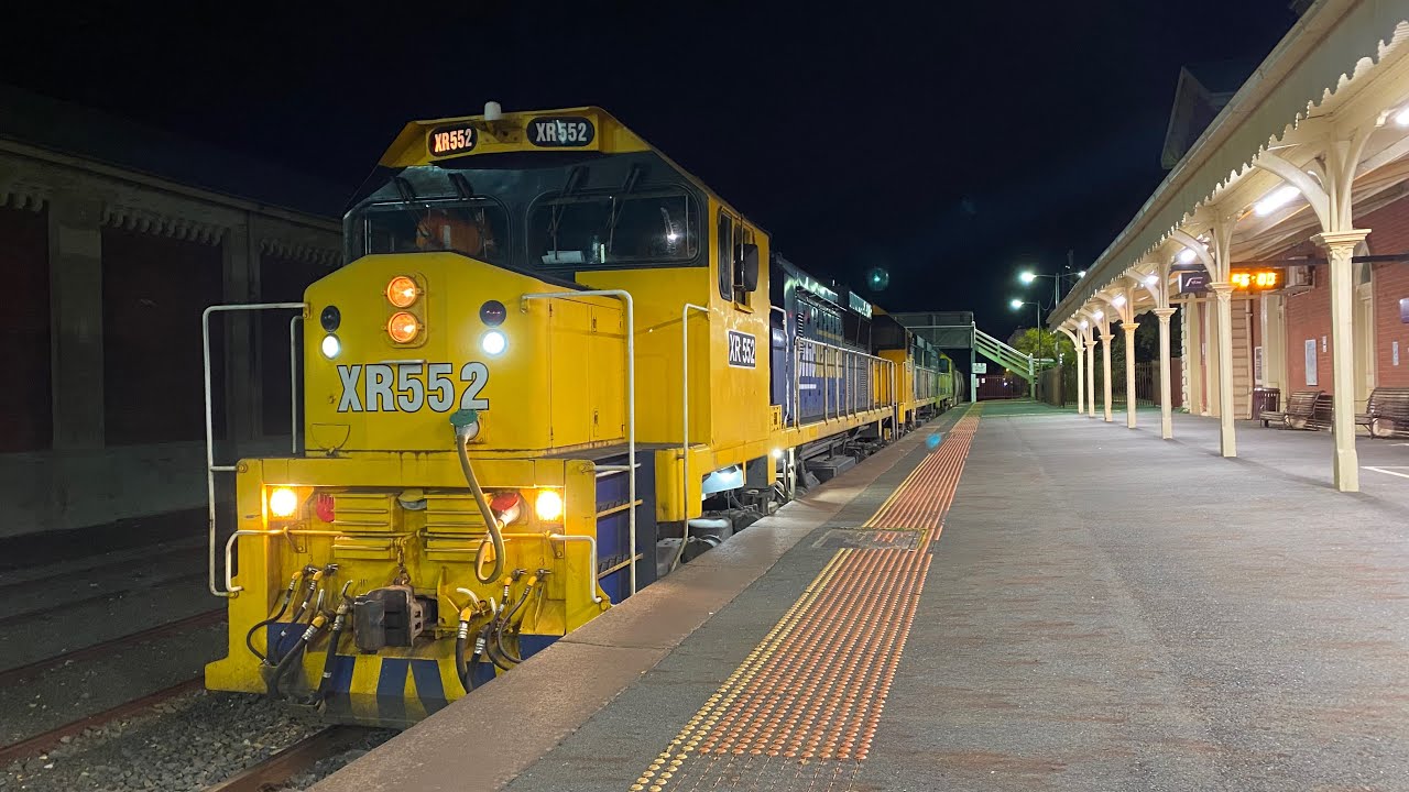 Pacific National Up Deniliquin Grain train @Echuca 