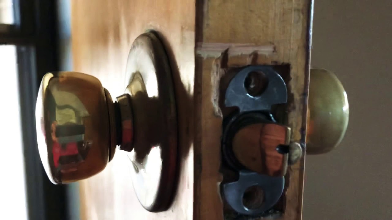 How to Remove a Sargent Brass Mid Century Door Knob Handle with no Screw or Latch
