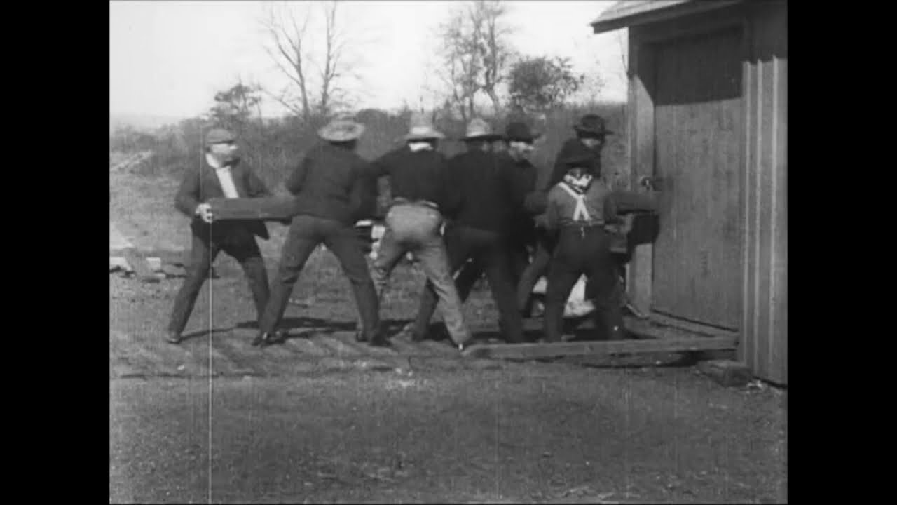 Train Wreckers (1905) Edison