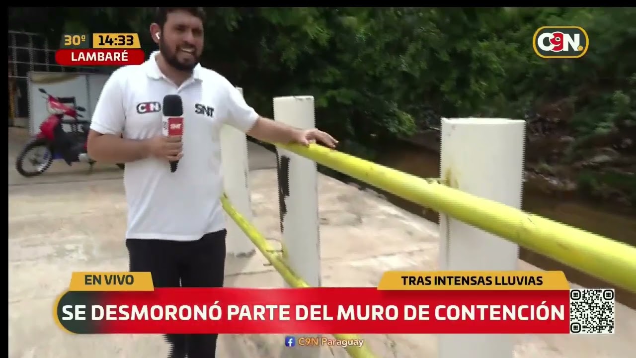 Se desmoronó parte de un muro de contención