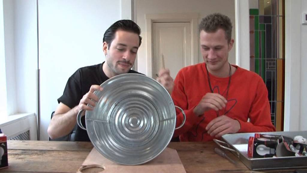 Proefkonijnen - Kun je koken op een gloeilamp
