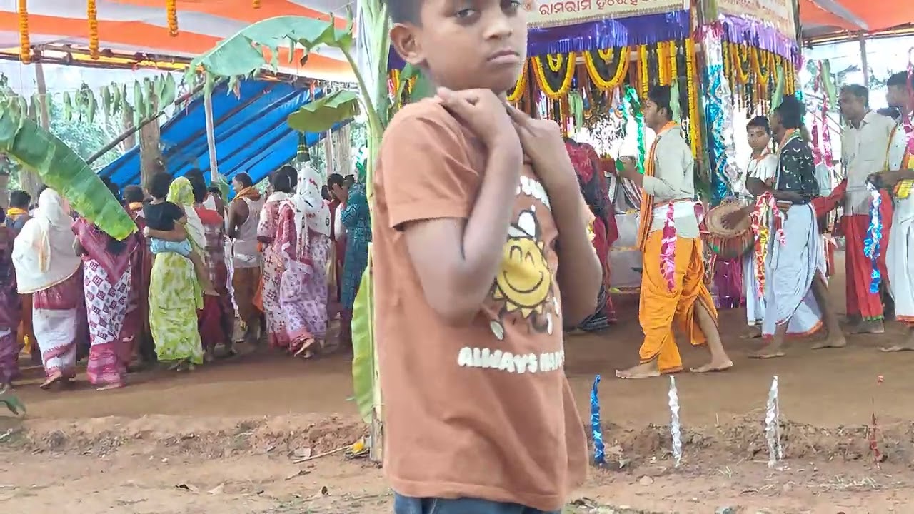 ହରେ କୃଷ୍ଣ ହରେ ରାମ। ଅମ୍ବକଟା କୀର୍ତ୍ତନ।  ˚⊱👁️U👁️⊰˚༗🪈 ରାଧେ ରାଧେ।
