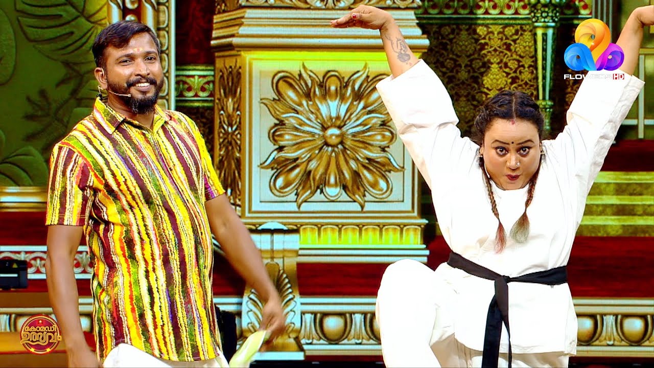 കിട്ടേണ്ടത് കിട്ടിയപ്പോൾ സമാധാനമായിക്കാണും ചന്ദ്രികയ്ക്ക്...😜