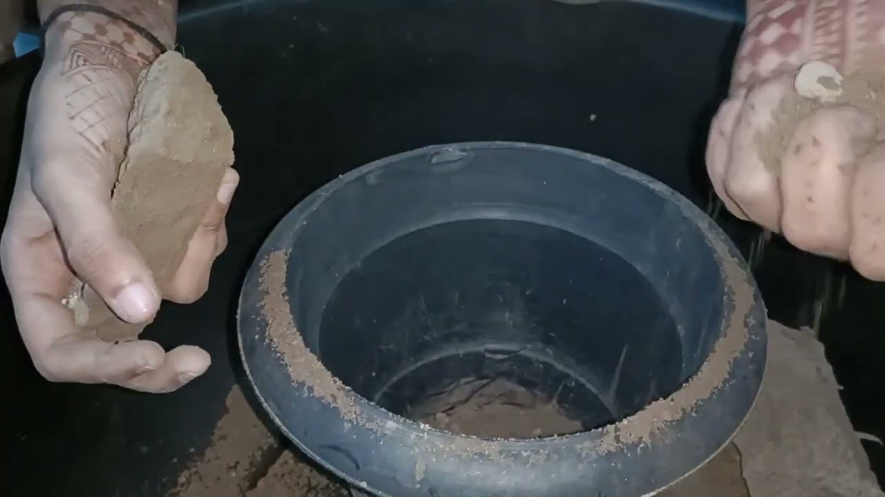 Damp Pure Mud Dry Crumbling clay pot ASMR oddlysatisfying #asmr #oddlysatisfying #clay #satisfying 