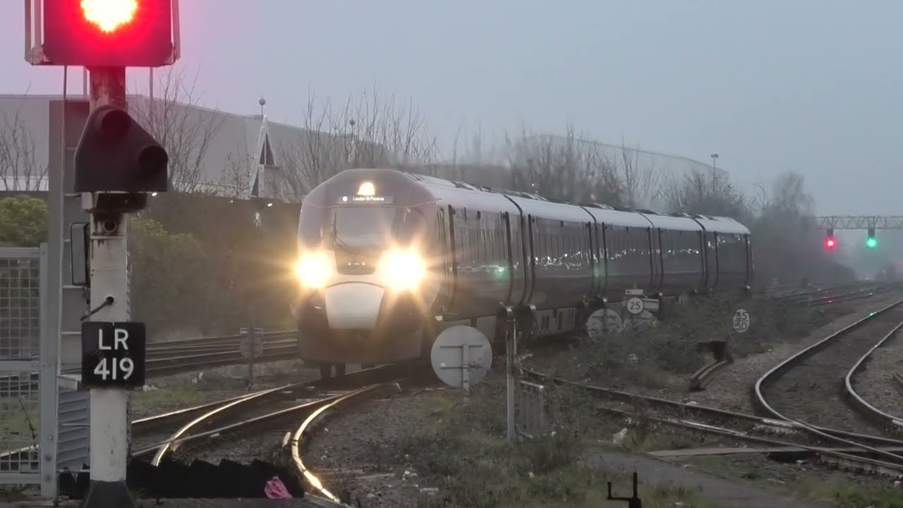 Class 810 Auroras at Leicester Station on Tue 3rd Feb 2026