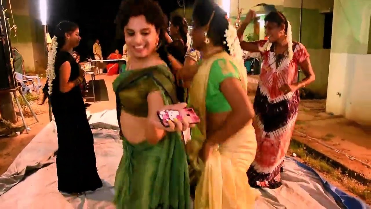 பஞ்சு மிட்டாய் சேலை கட்டி இப்படி ஒரு ஆட்டமா   திருநங்கைகளின் செம #குத்தாட்டம் #tirunelveli