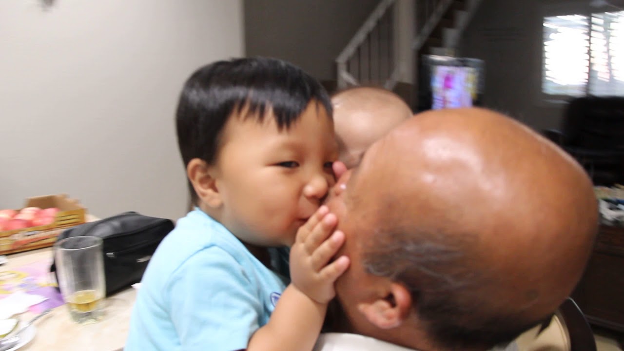 20170826 LA Family Reunion 16 Kai kiss grandpa