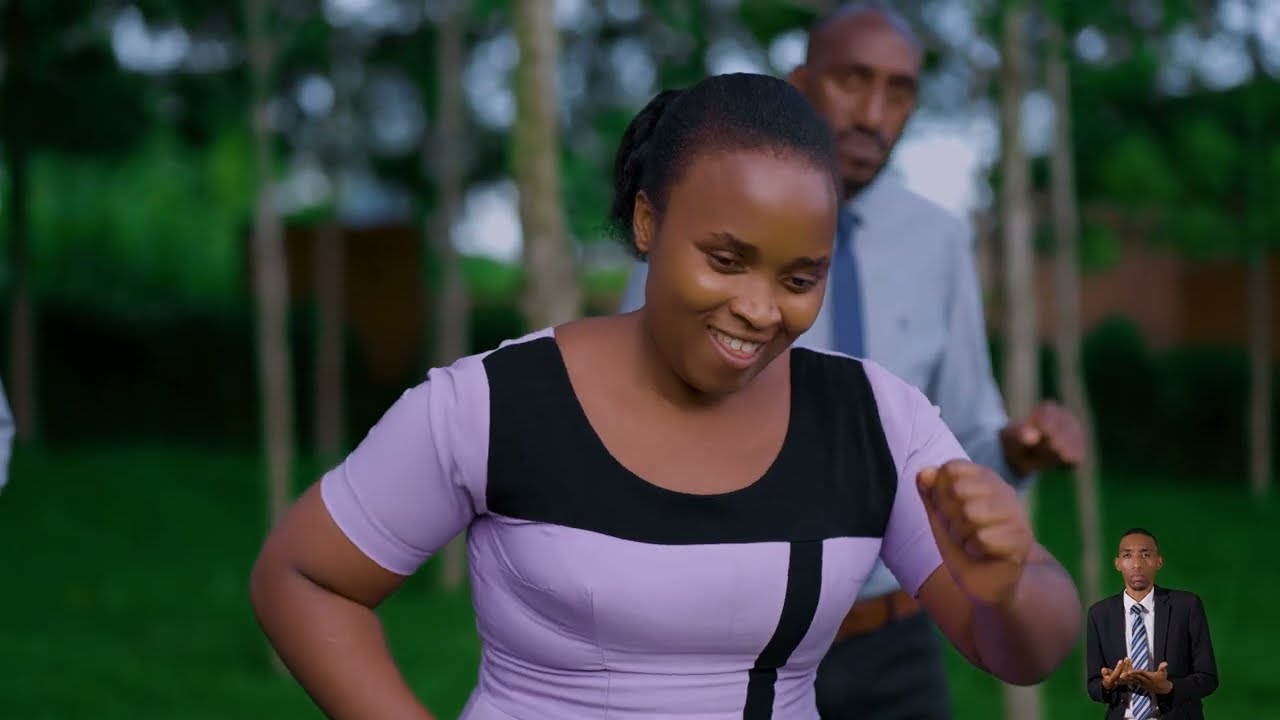 NDASHAKA KUGERAYO  INDIRIMBO BENSHI BEMEJE KO ARI IY'UMWAKA by Ijwi Rirenga Choir