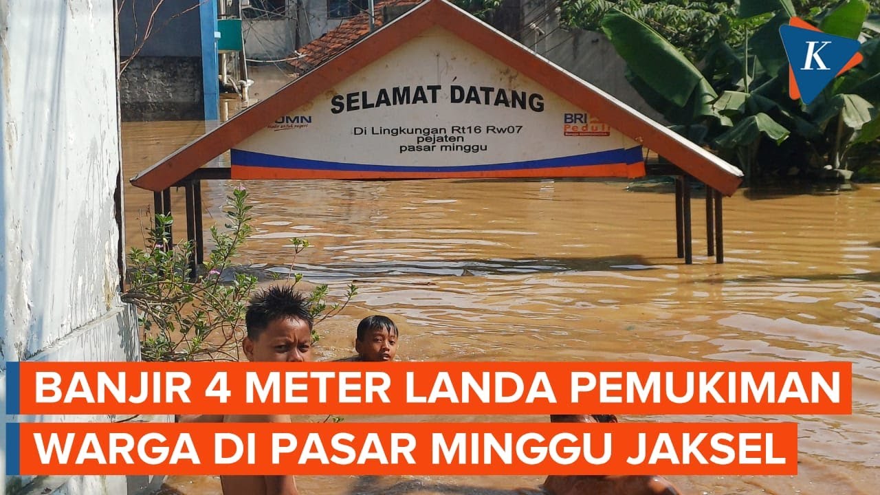 Kali Ciliwung Meluap, Warung Tenggelam di Pejaten Timur