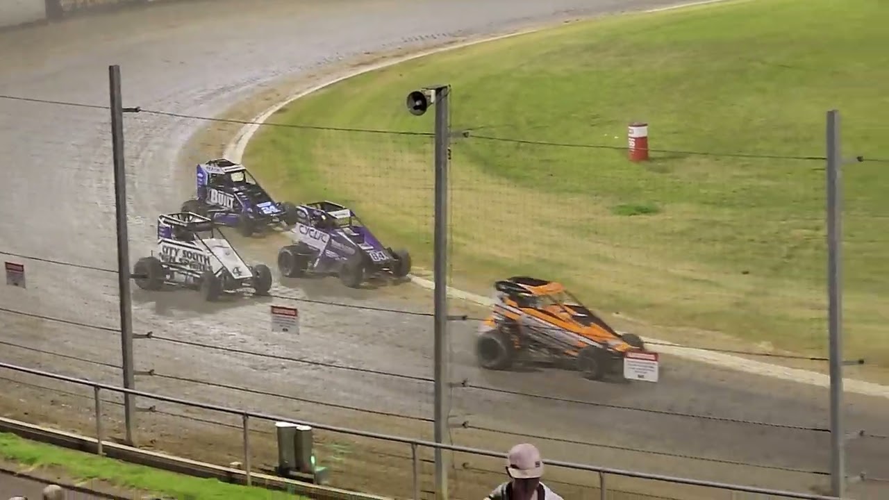 Midget Feature Western Springs Speedway 01.01.23