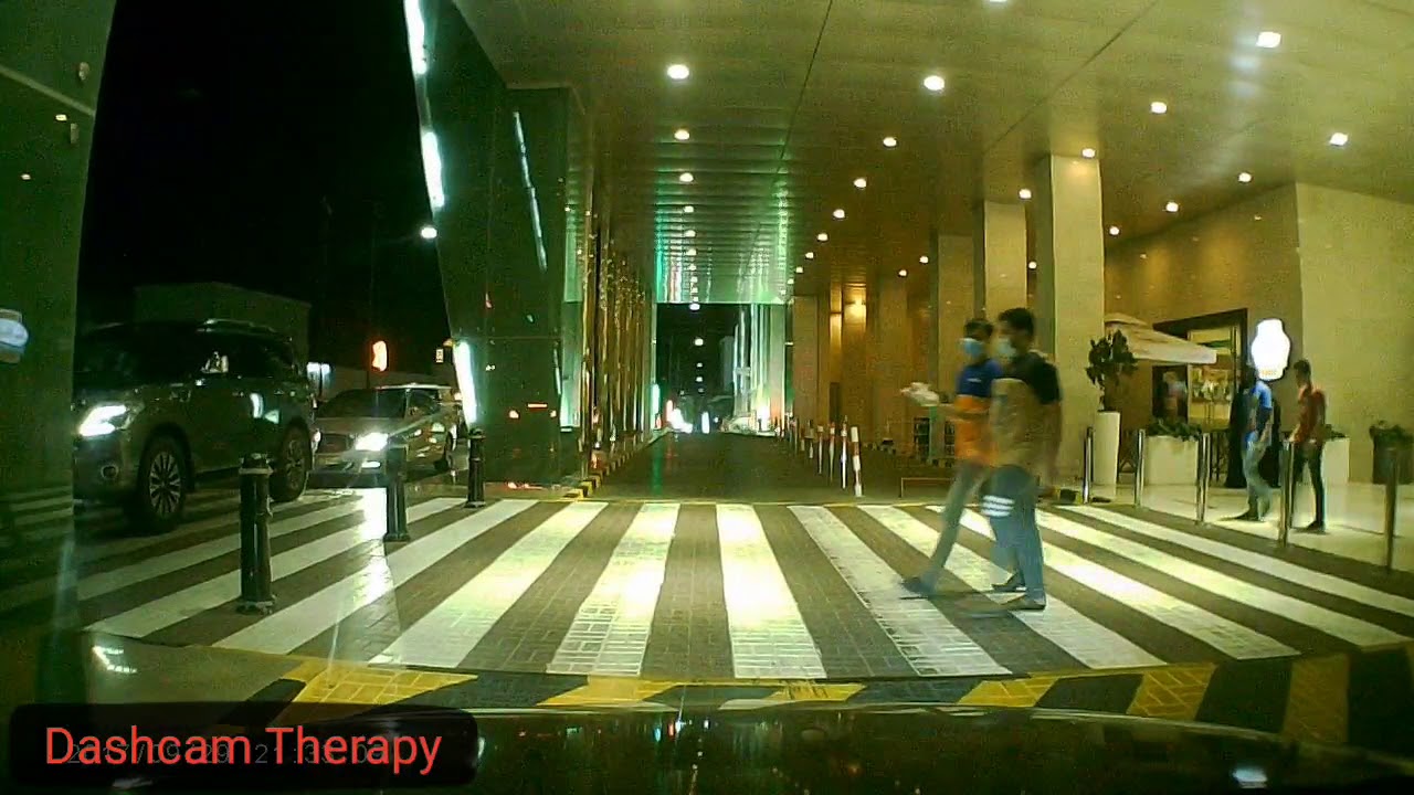 Drive tour Oman | Avenues Mall | Muscat Grand Mall | Al Khuwair | Night Drive | National Day | Oman