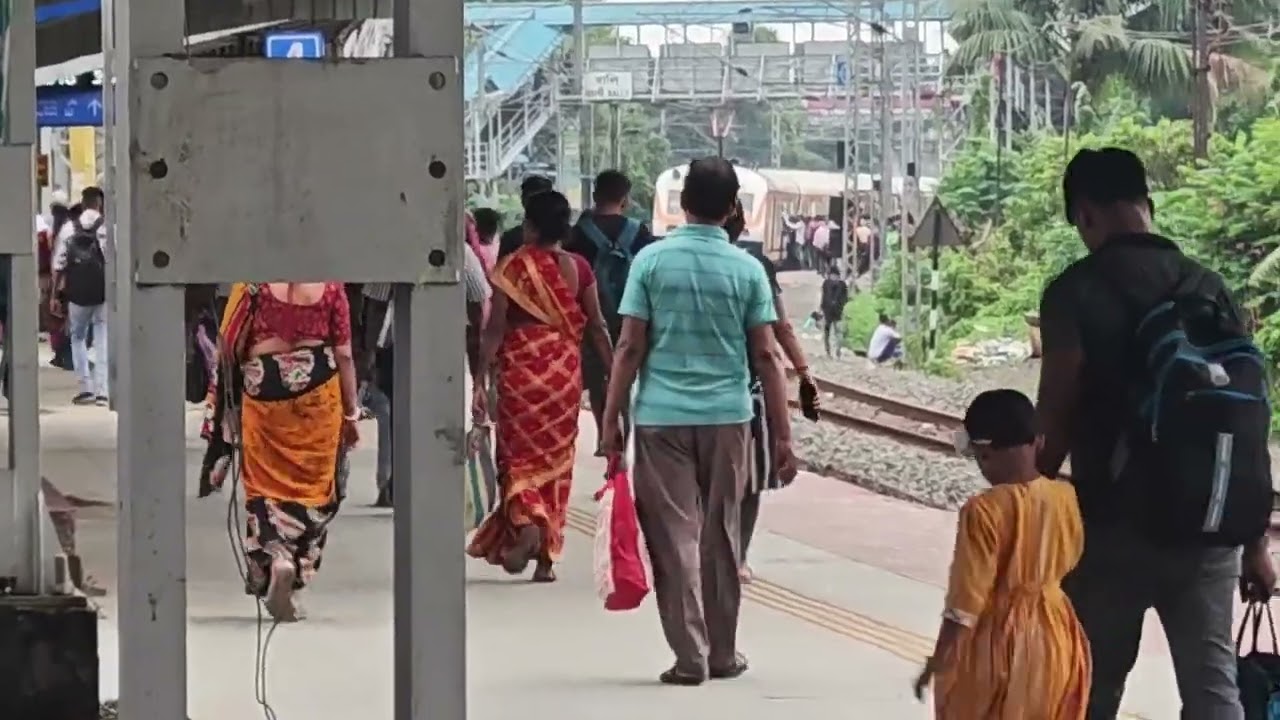 Howrah - New Delhi Rajdhani express | Howrah purulia memu | chandanpur howrah local | howrah local
