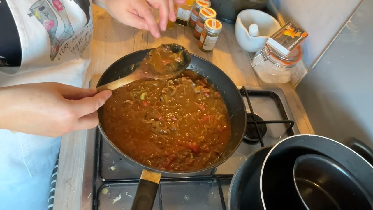 Making curry paste and a shopping haul