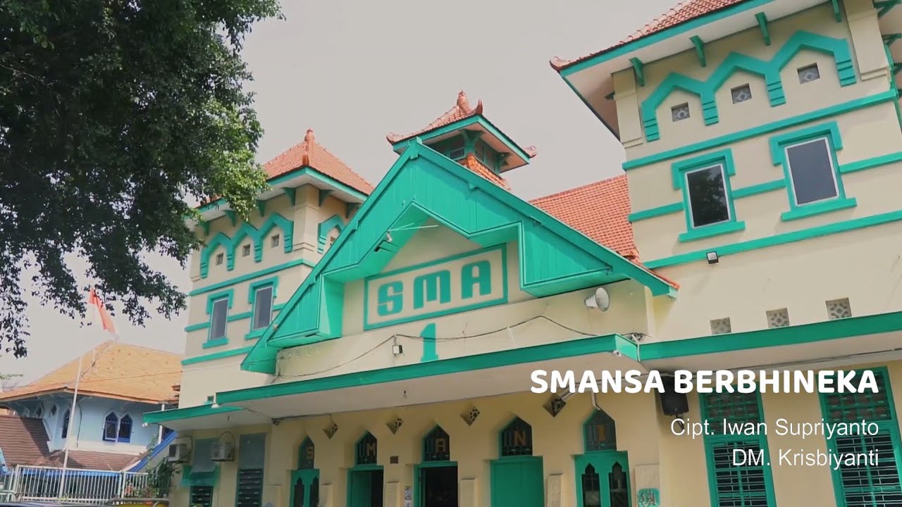 SMANSA BERBHINEKA with lyric (SMA Negeri 1 Surakarta)