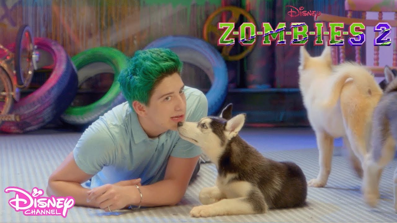 Milo Puppy Challenge 2 😂| ZOMBIES 2 | Disney Channel UK