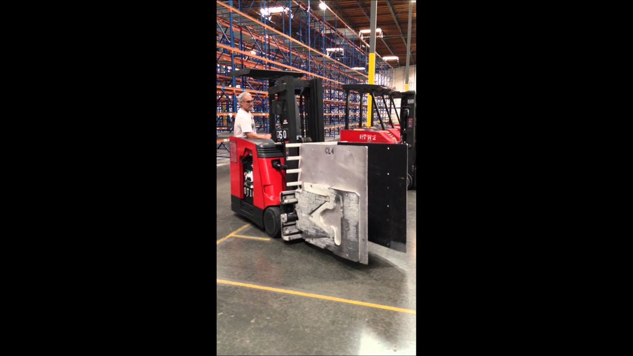 Lot 26 Raymond R35-C35TT Electric Forklift with Clamp Attachment