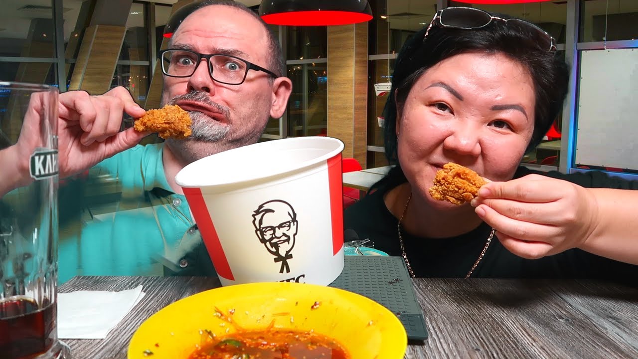 МУКБАНГ Салат из огурцов и острые крылышки KFC/ Любите ли вы фастфуд?/ Mukbang kfc wings, cucumber