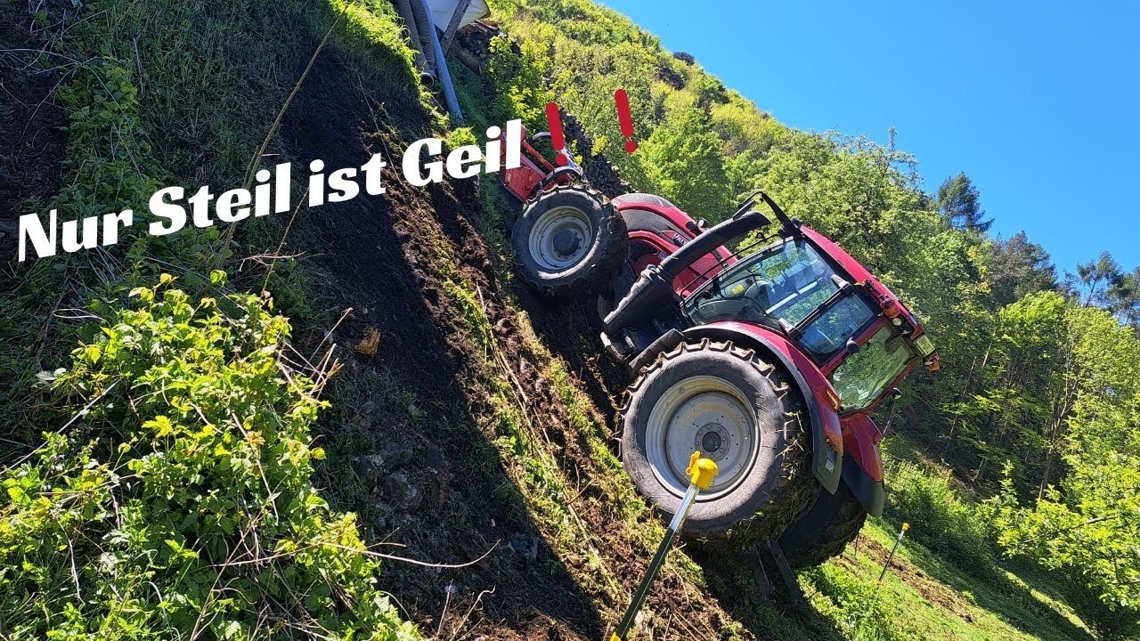 Steiles Gelände mit Valtra und Kuhn Mulchen😏👌🚜