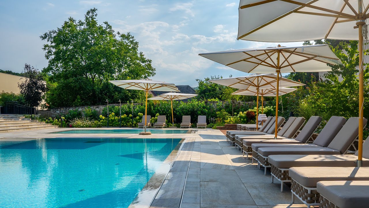 The Best Real Estates We Visited in 2024 - Cinematic Real Estate Showreel