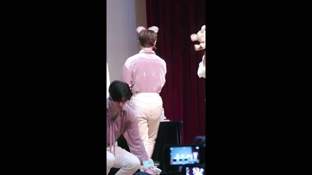 FANCAM) 200104 상암 팬싸인회 강아지 인형과 리노 LEEKNOW FOCUS