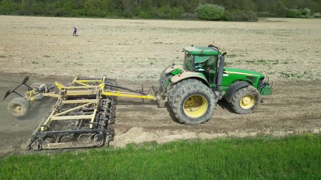 JOHN DEERE 8520 & SWIFTER
