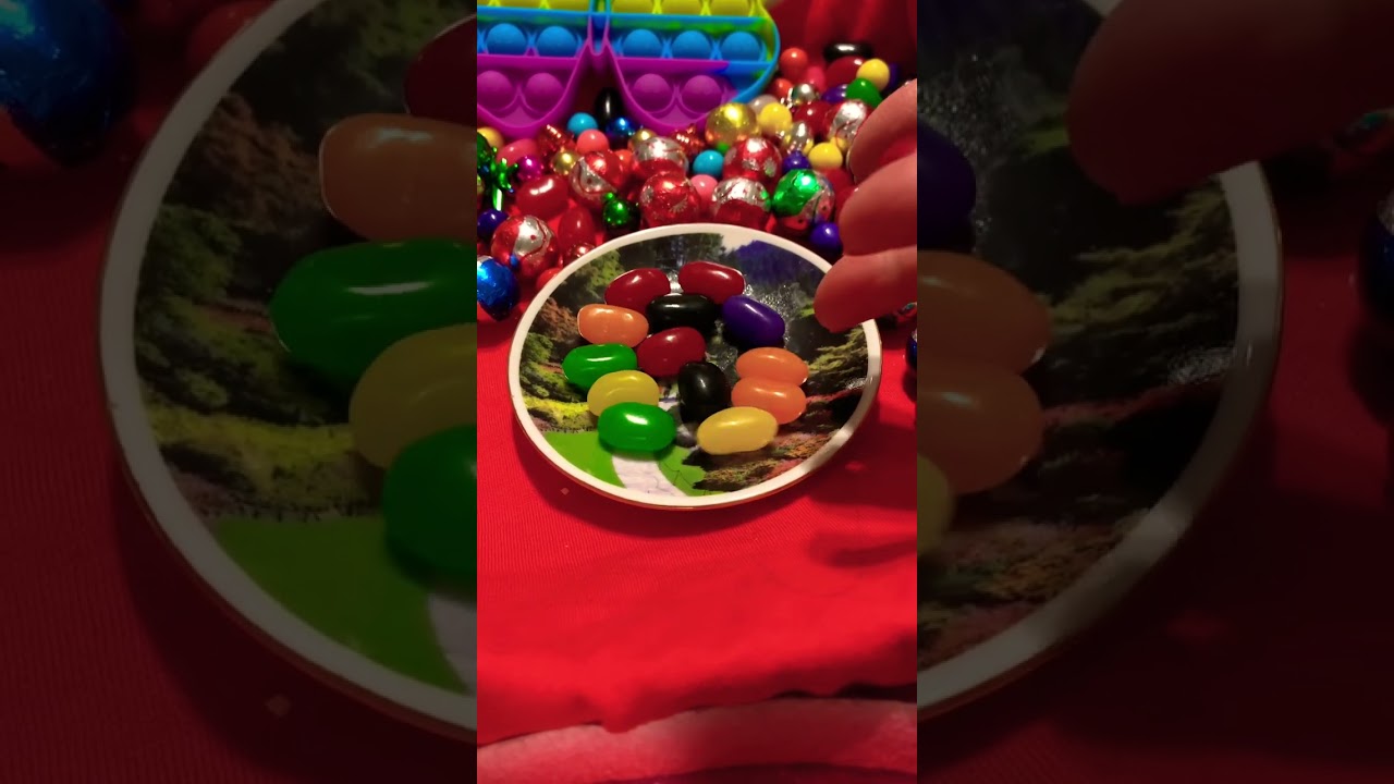 Filling up a Tiny Plate w/ Jellybeans #asmr #asmrsound #asmrvideo #shorts #asmrsatisfying