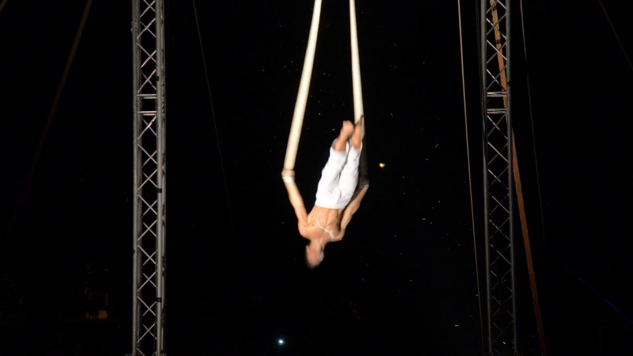 AirGym Show - Aerial Straps