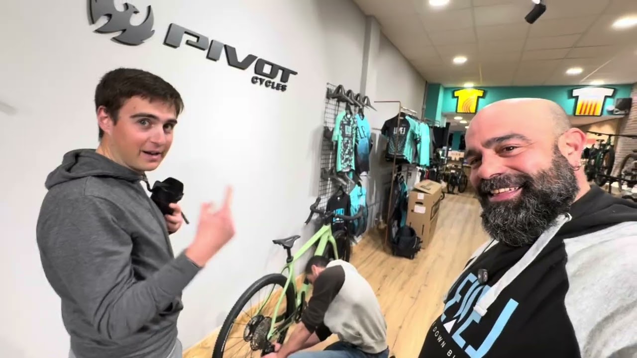 UNBOXING LA ​PIVOT VAULT GRAVEL