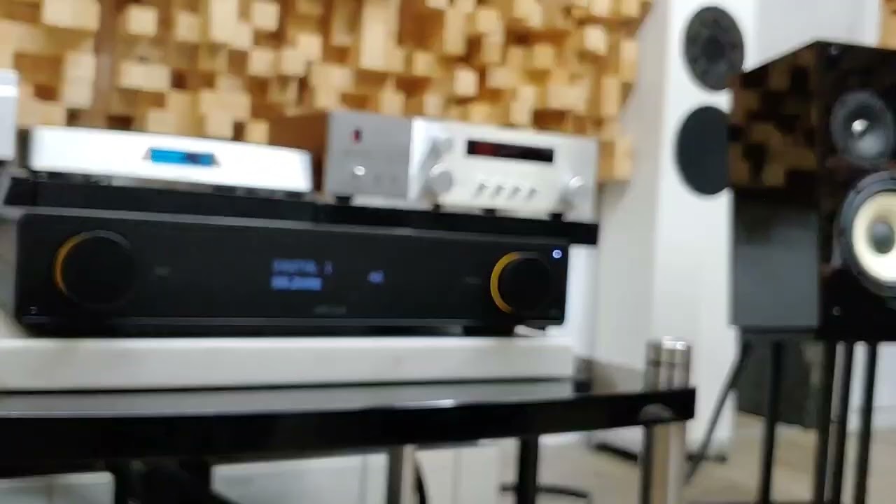 Arcam -The New Radia series! First preview  Arcam A25 integrated amplifier!