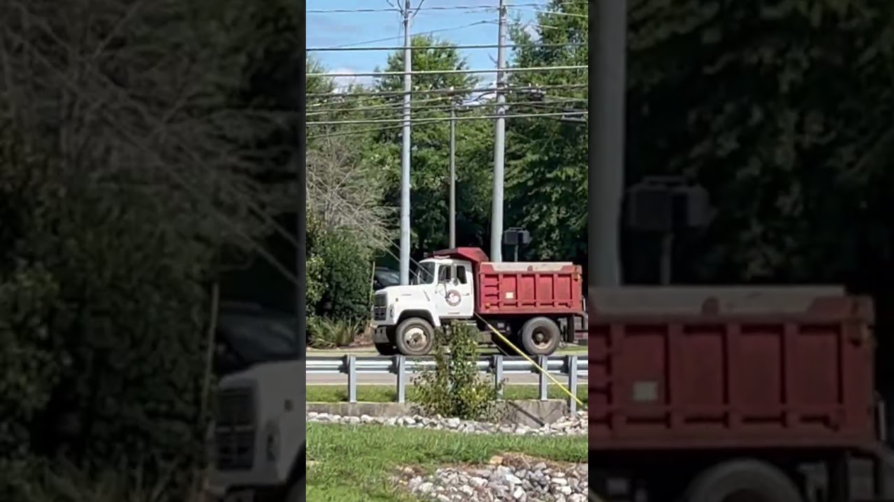 Sweet Ford L8000!