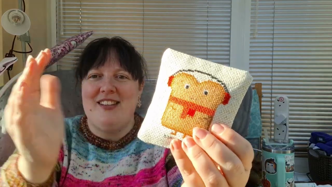 Flosstube 60: November review #NoNewStartsNovember #PickUpAPenguinSAL @redheadedstitcher715 