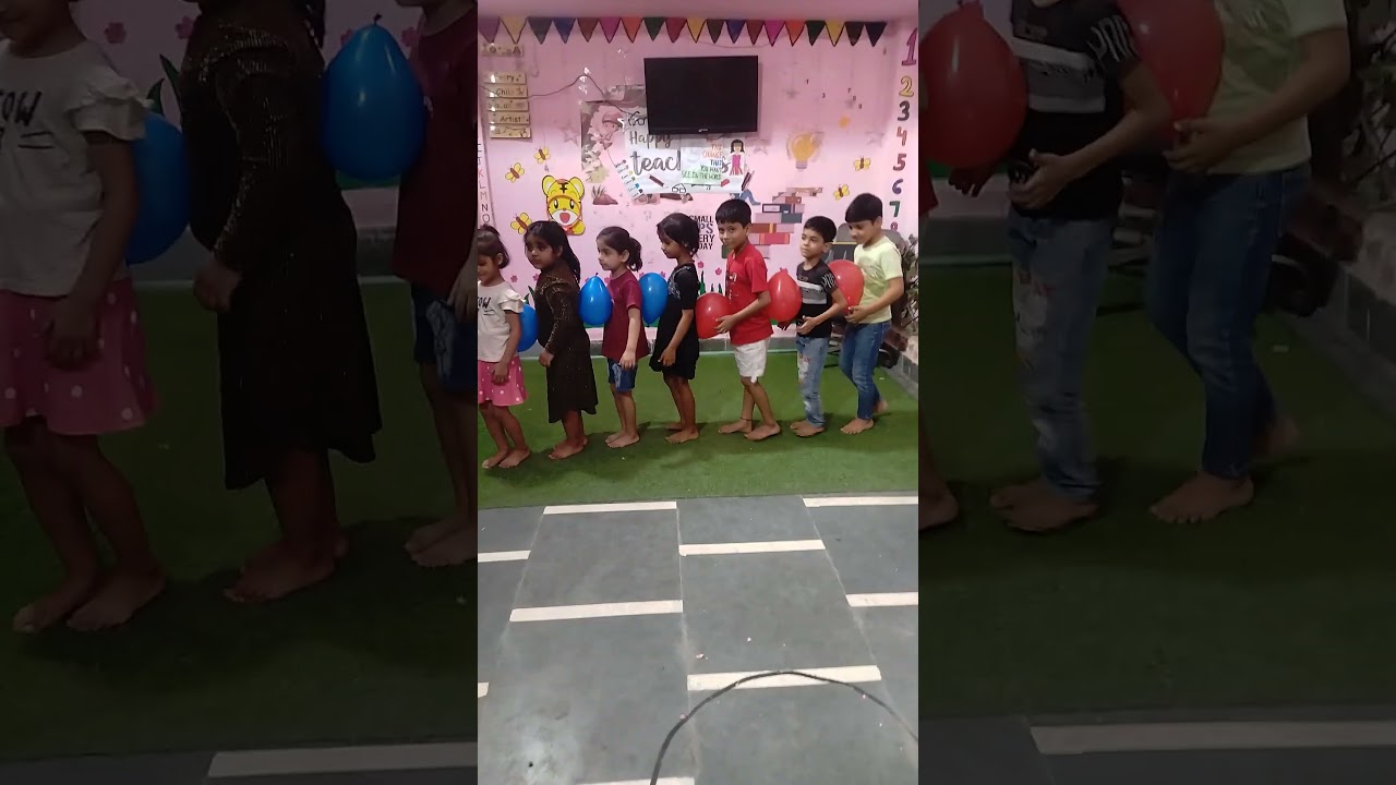 let's watch#balloon balance activity#balance game#shortvideo #shortsfeed #shortbeta #youtubeshorts