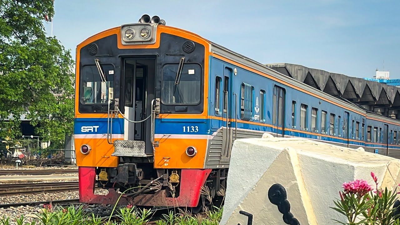 ชมรถไฟหลายขบวนที่สถานีกรุงเทพและฉะเชิงเทรา ขบวน 201 ที่พ่วงรถนอน JR WEST และขบวน 201 ได้รถจักร QSY