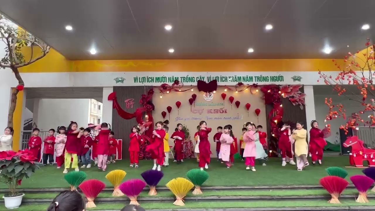 Tết đến xuân về