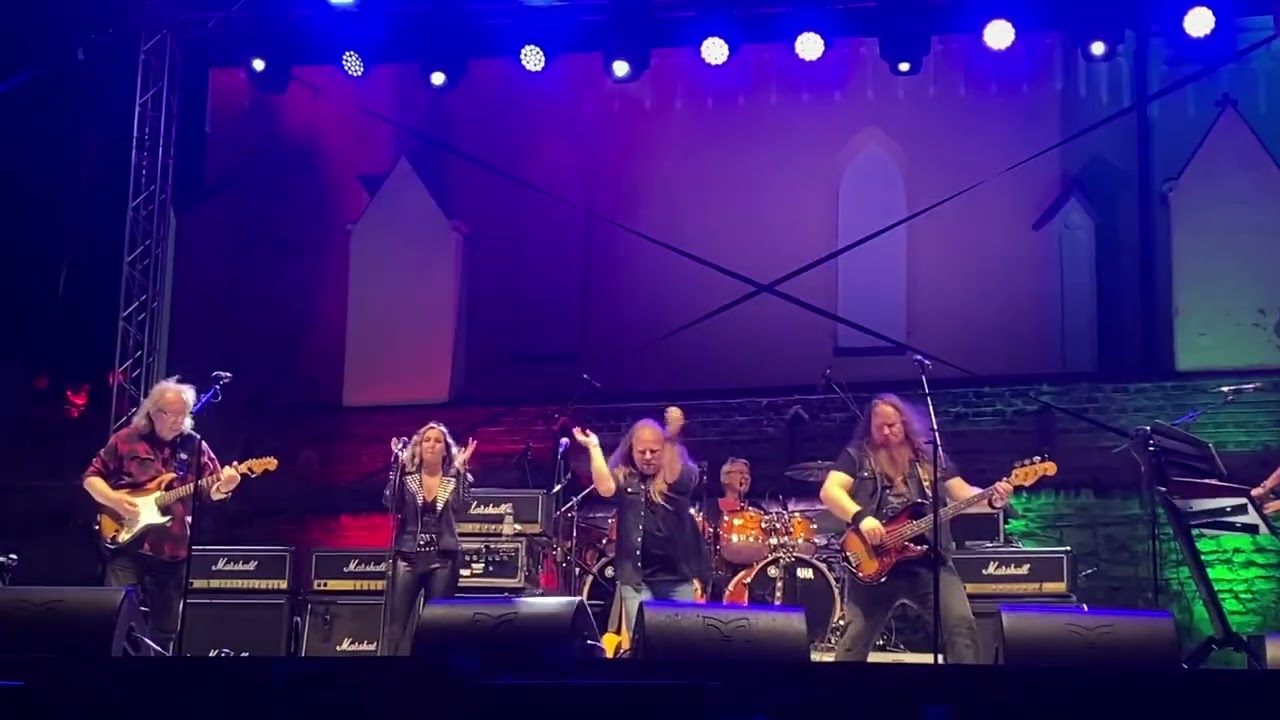 2025.08.23. Sitkei Rockfesztivál - P.Mobil: A kőfalak leomlanak (Taurus)