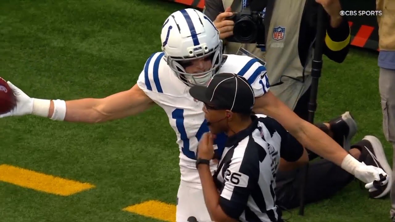 Alec Pierce 'FIGHTS' Ref & Gets Ejected After AWFUL Call