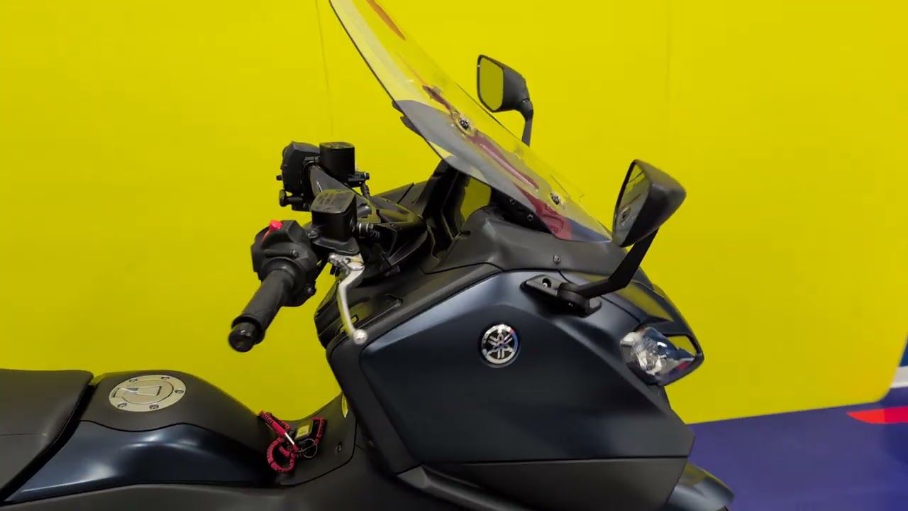 YAMAHA T-MAX 560