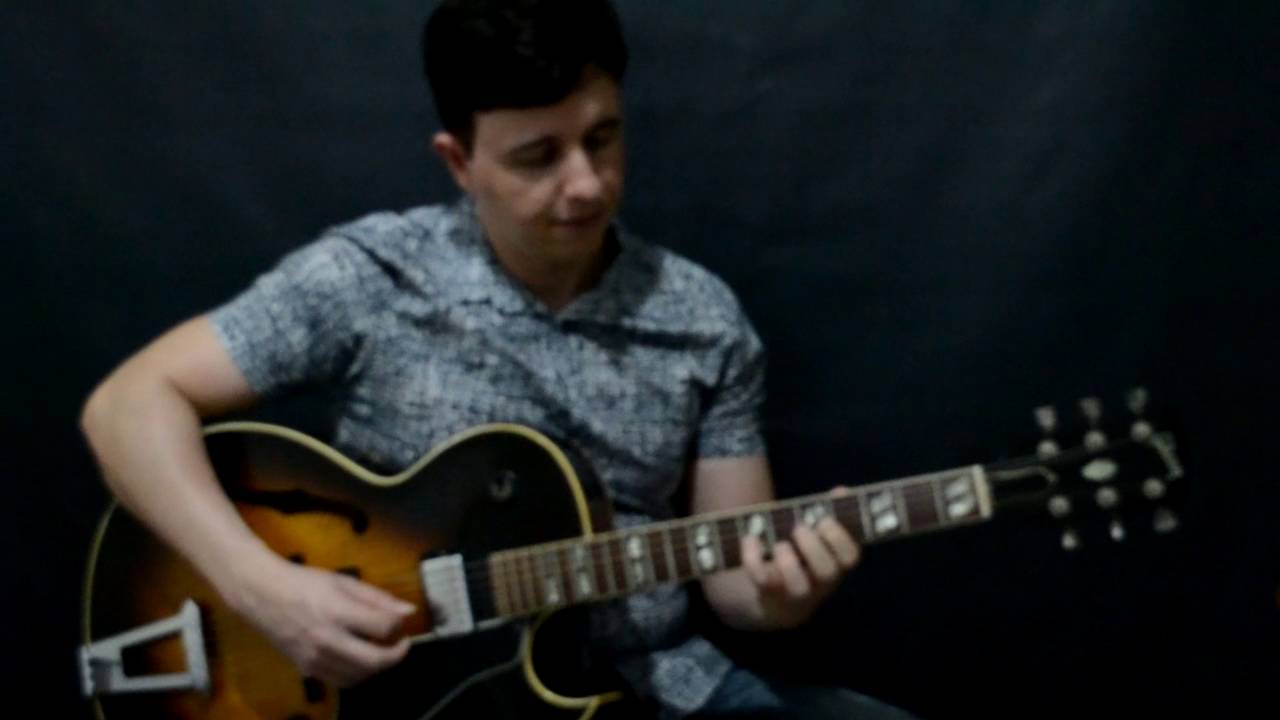 COMO APLICAR AS ESCALAS DE TONS INTEIROS, DIMINUTA, DOM DIM, BLUES E BEBOP