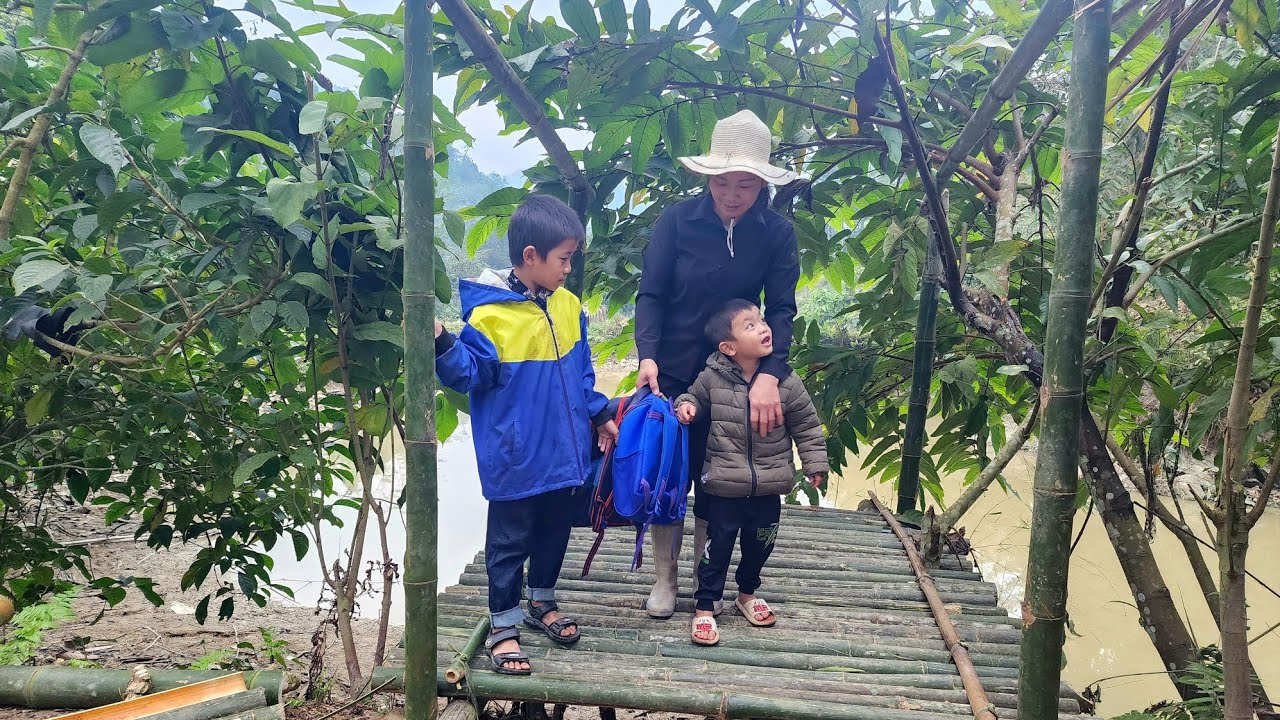 Building an outdoor bathroom from bamboo, shower part 1; New life of DANG THI DU