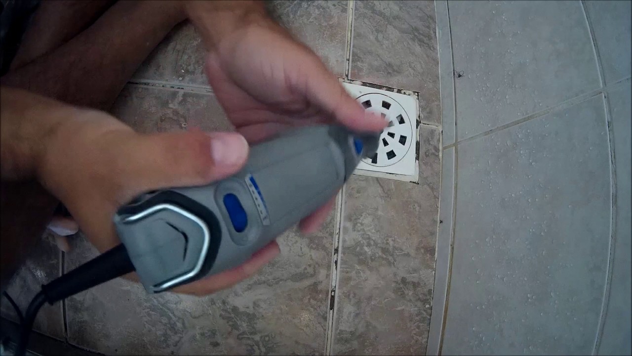 Removendo rejunte com a Dremel 3000