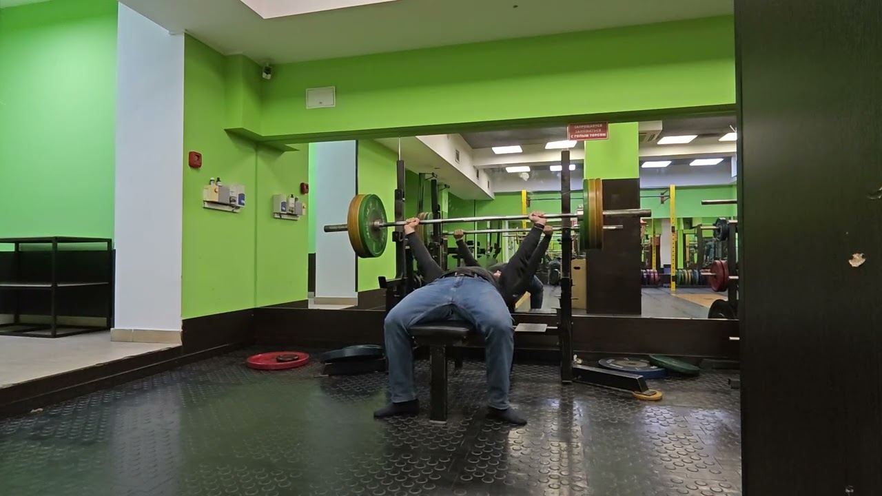 [Жим лежа] Bench Press - 100kg x 5 (October 19, 2025)