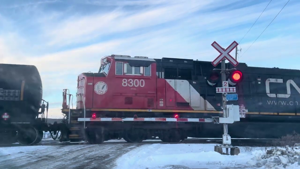 Eastbound: CN 3816 & CN 8300 pulling mixed freight | CN Kingston Sub | Jan. 3, 2026