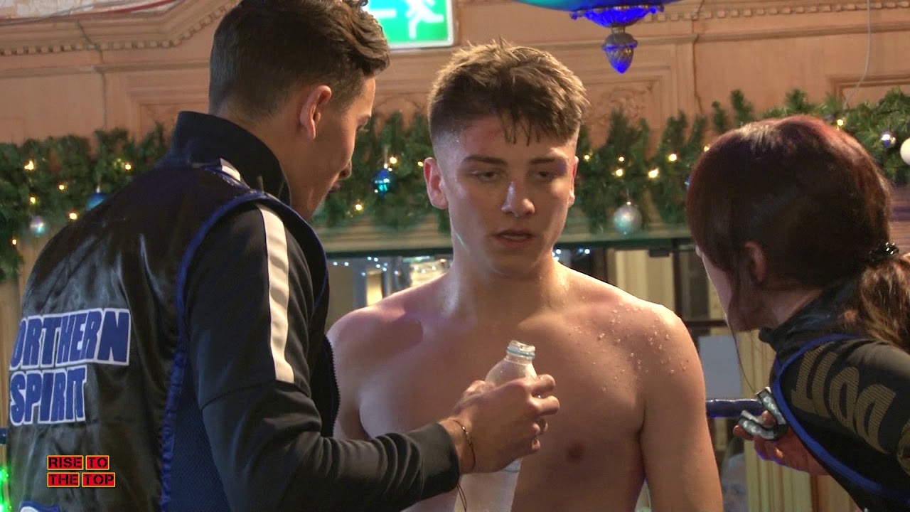 Kyle Oglesby vs Charlie Chambers