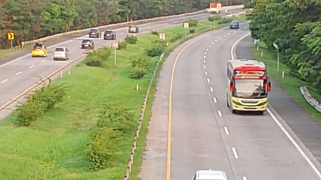 Jalan tol sumber jaya Majalengka Jawa Barat 16 Maret 2026