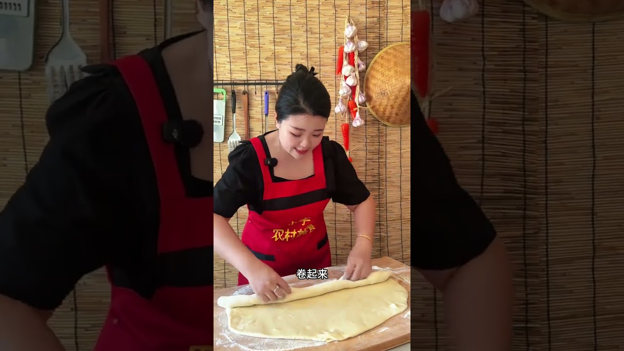 可惜你不是河北人 不知道这烙饼 煎肉有多香，干炸黄花鱼  外酥里嫩 撒点椒盐巨好吃 就得意这一口！#我的乡村生活 #地方特色美食 #干炸黄花鱼 #抖音美食推荐官 #原创视频