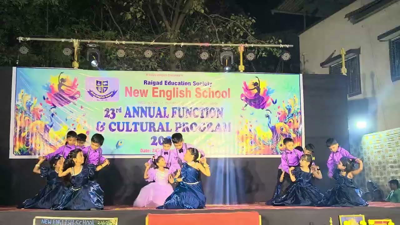 Little Stars Retro Dance | Lakshmikant Berde Special | Class 1 💃✨
