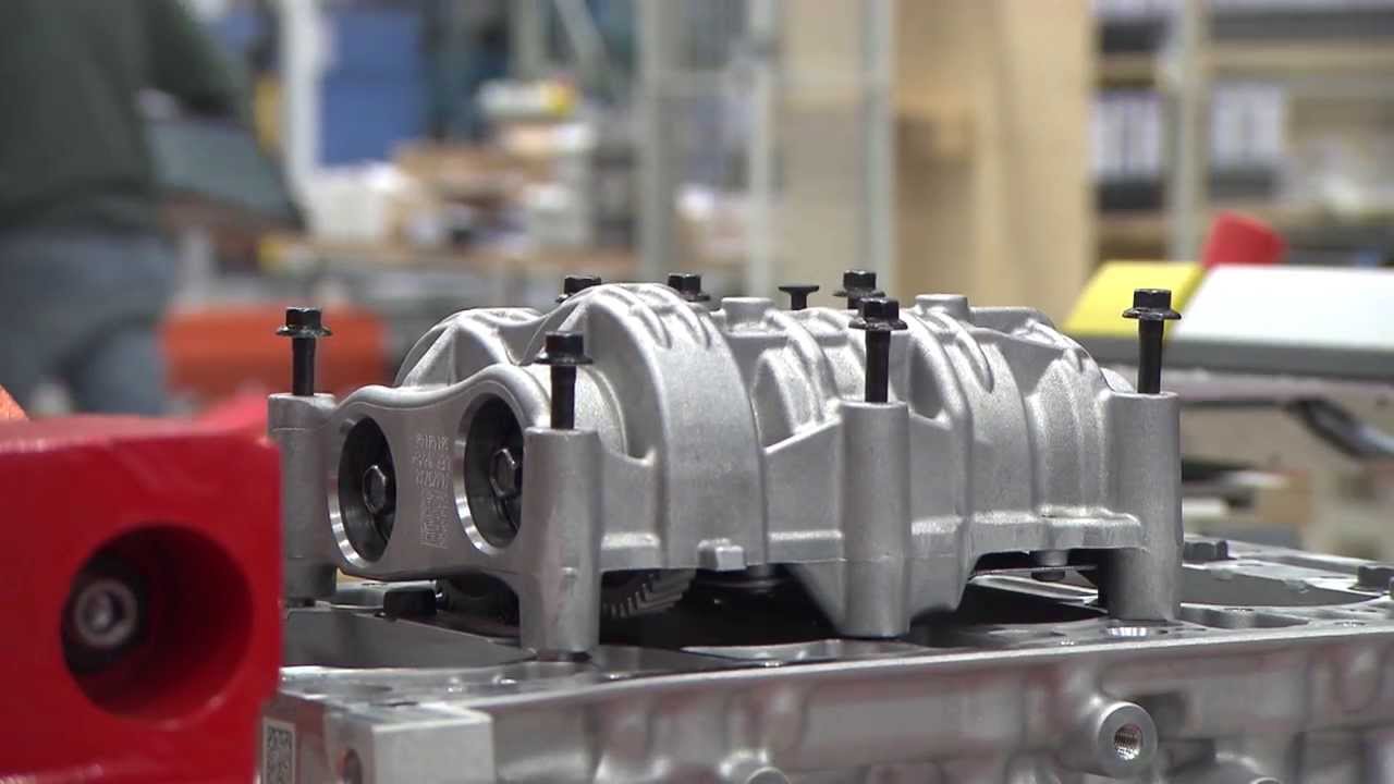 Manufacturing of Volvo Cars Engine in Skövde, Sweden | AutoMotoTV