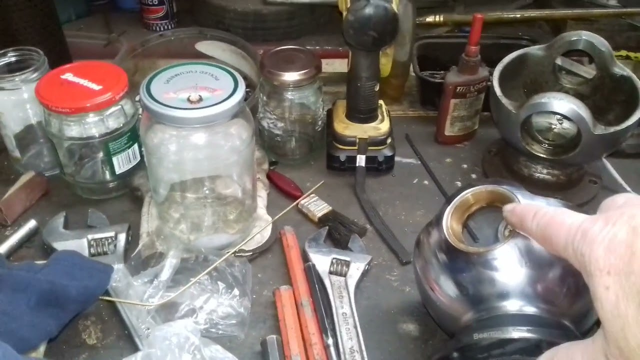Landrover series, started to get ready to assemble the front axle.