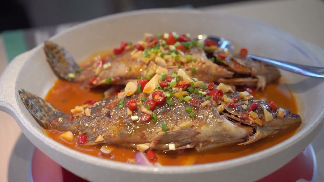 Cooking the Stinkiest Fish Ever！Stinky mandarin fish,Chinese food cooking
