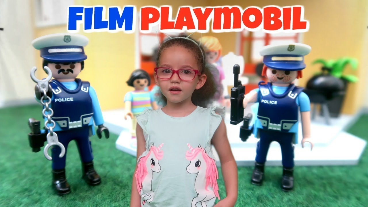 Un humain chez les PLAYMOBIL! Léa panique et appelle la police 👮 FILM PLAYMOBIL